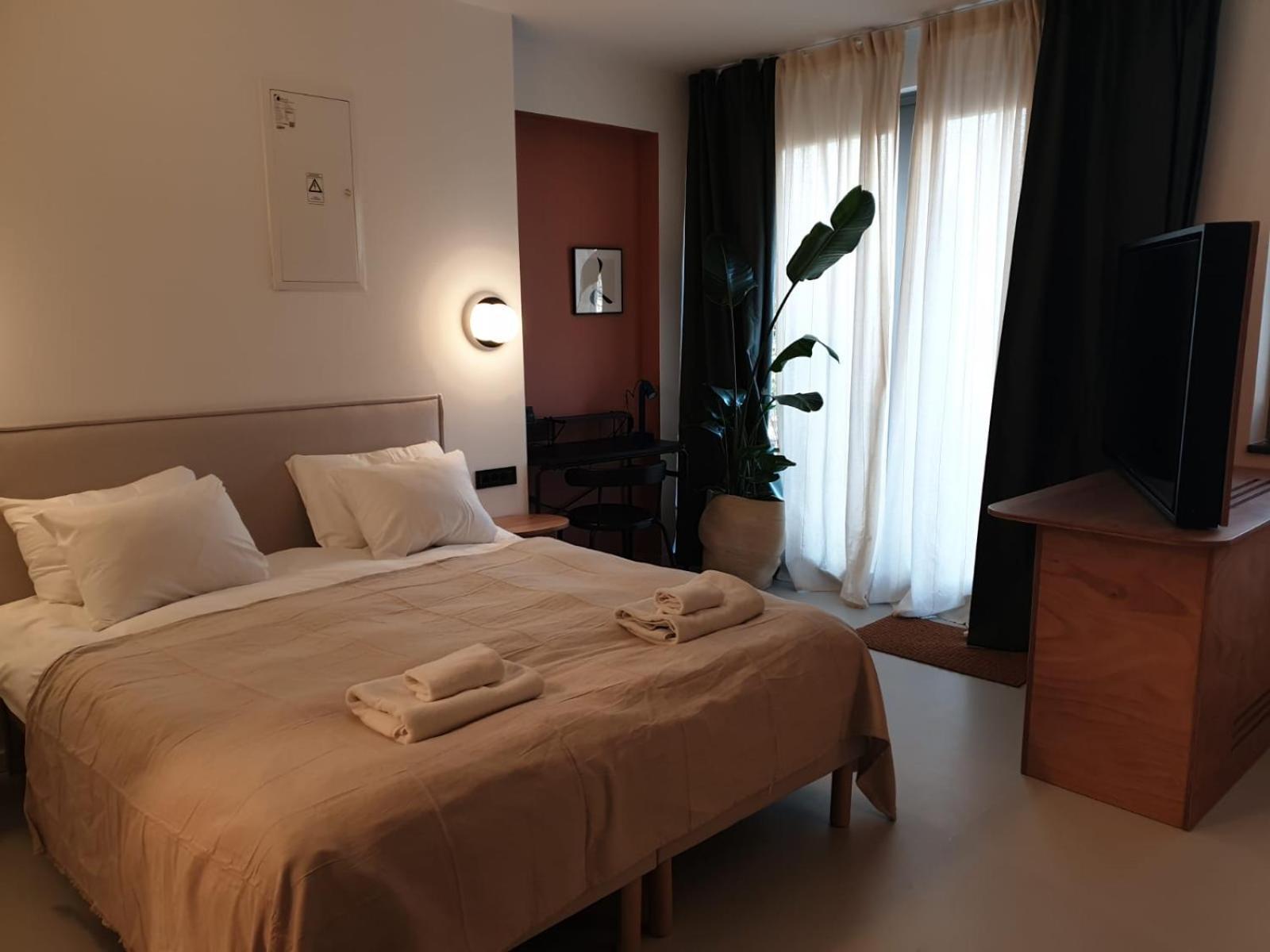 Design Rooms - Kvaternik Square ซาเกร็บ ภายนอก รูปภาพ